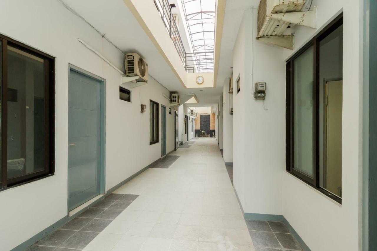 Reddoorz Syariah Near Pondok Indah Mall 3 Jakarta Exterior foto