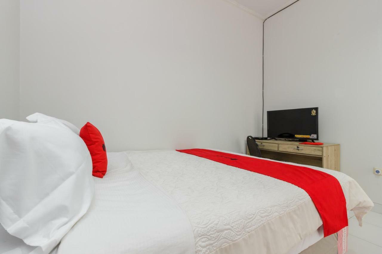 Reddoorz Syariah Near Pondok Indah Mall 3 Jakarta Exterior foto